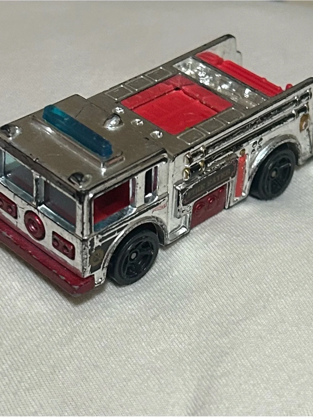 ❌SOLD❌Hot Wheels Fire Eater Chrome Silver Fire Engine No 7 Truck Diecast